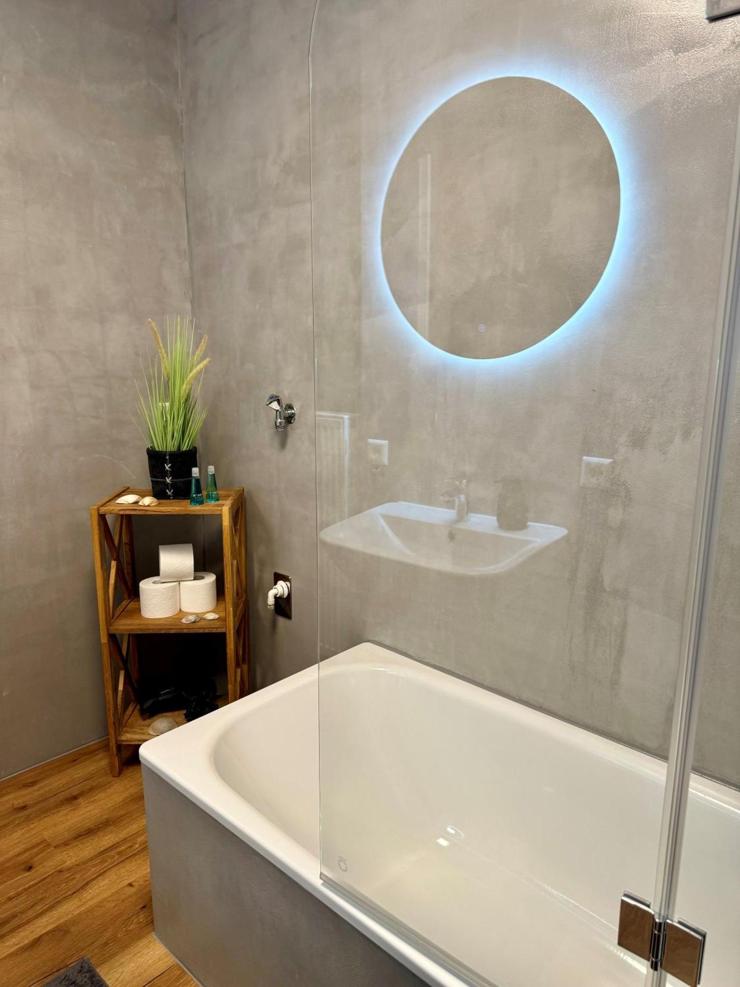 פפולנדורף Traumhafte Wohnung Am Stadtbrunnen Der Altstadt מראה חיצוני תמונה
